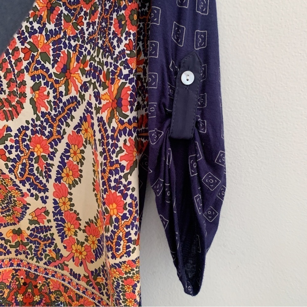 Tiny Paisley Mixed Media V Neck Blouse Medium Anthropologie - Picture 4 of 9